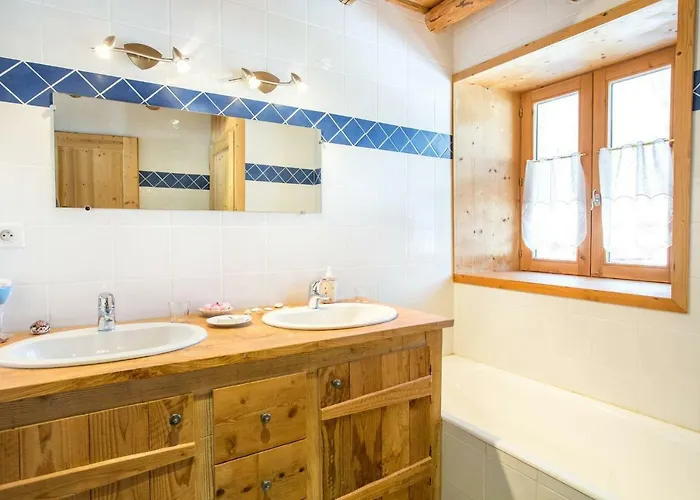 Апартаменты Facing Mont Blanc *